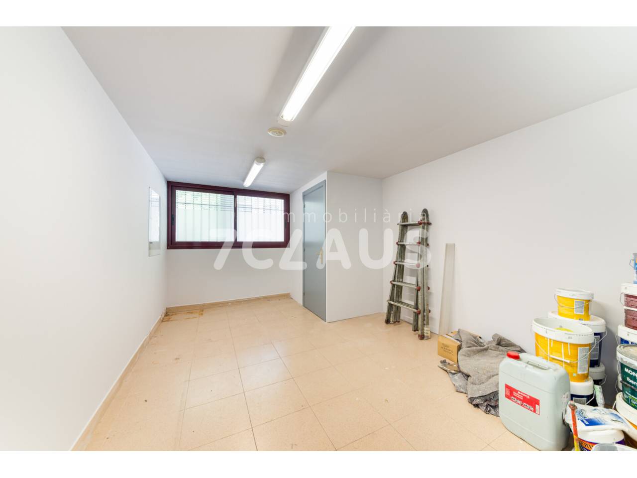 Nave situada en Sant Julià