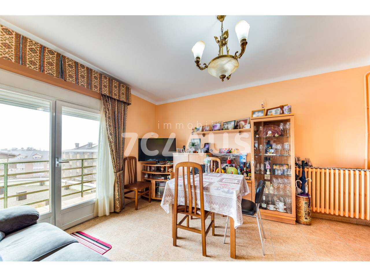 Apartament situal al centre del Pas de la Casa, a pocs metres de l'accés a pistes