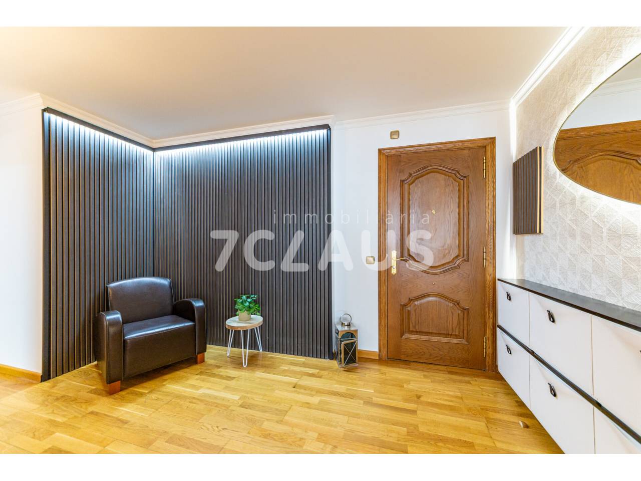 Amplio piso en venta situado en Sispony 11