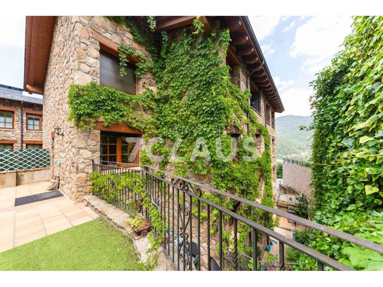 Amplio piso en venta situado en Sispony 23