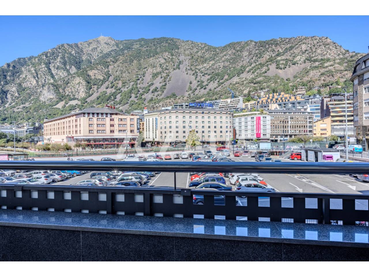 Despatx en lloguer al centre d'Andorra 