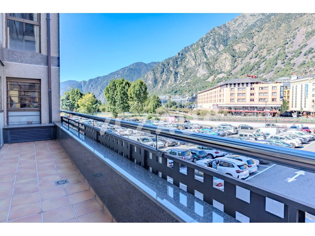 Despatx en lloguer al centre d'Andorra 