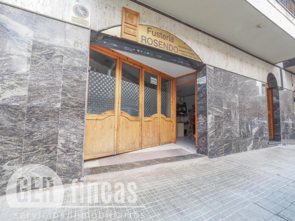 Local de 196 m² con garaje para almacén o taller en Can Boada