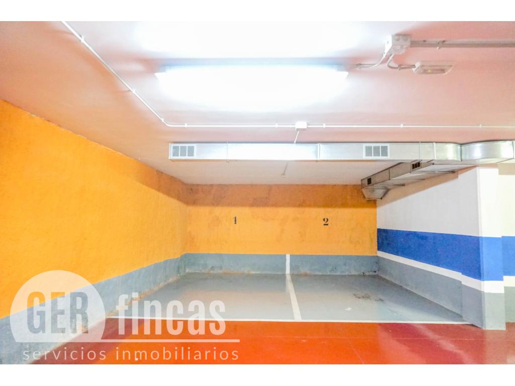 Plaza de parking para coche mediano en Can Boada, Terrassa