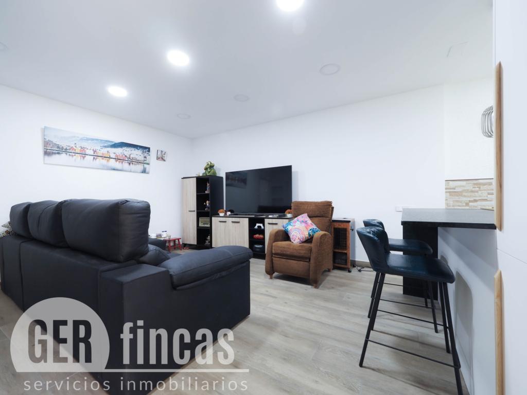 Casa sin vecinos con terraza de 25 m² y garaje para dos coches en Ca n’Aurell