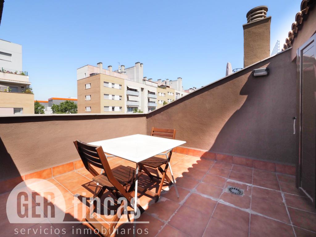Dúplex de 104 m² con dos terrazas y piscina comunitaria en Torre-sana