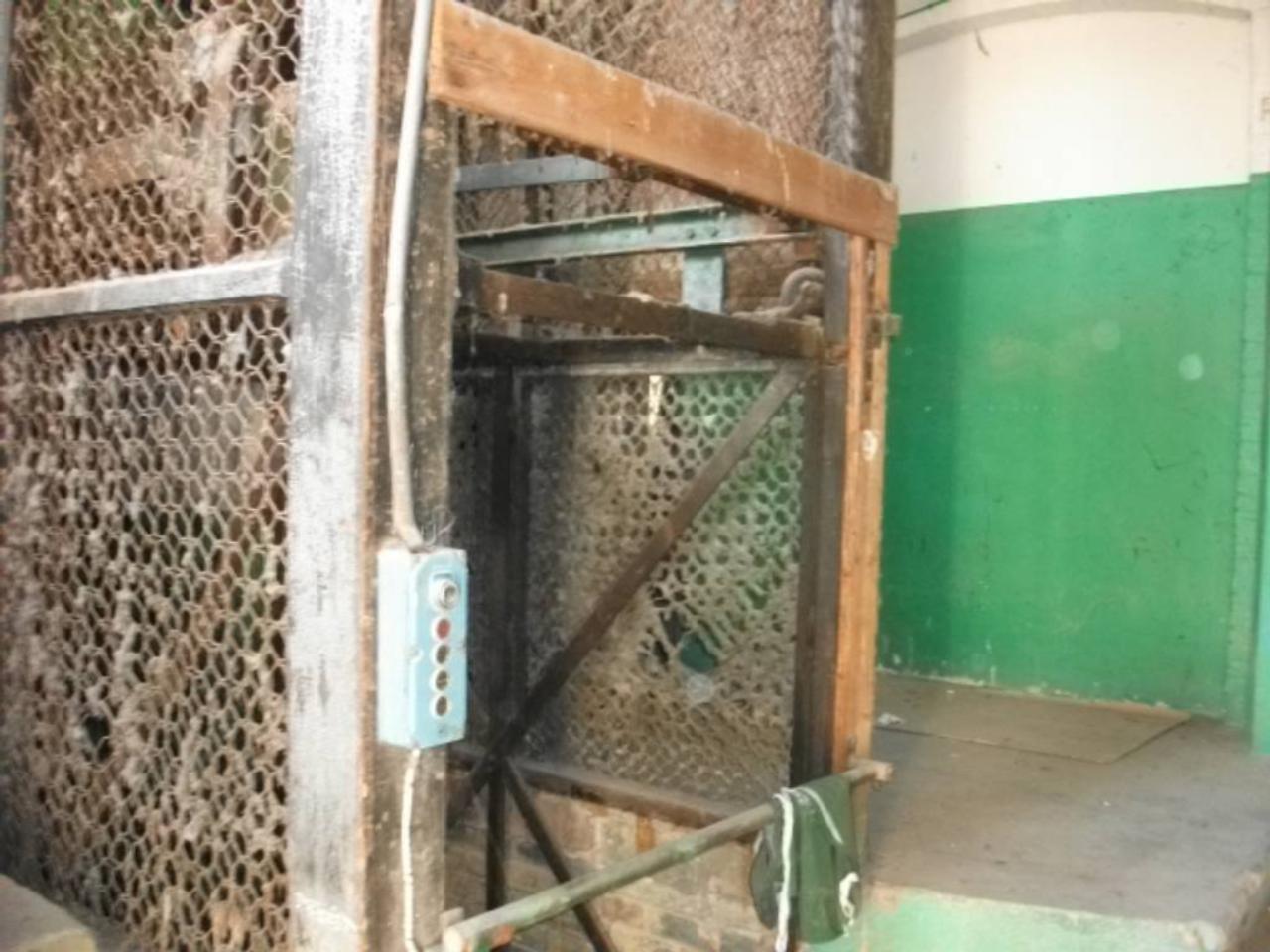 Nave en ZONA CAL ABADAL