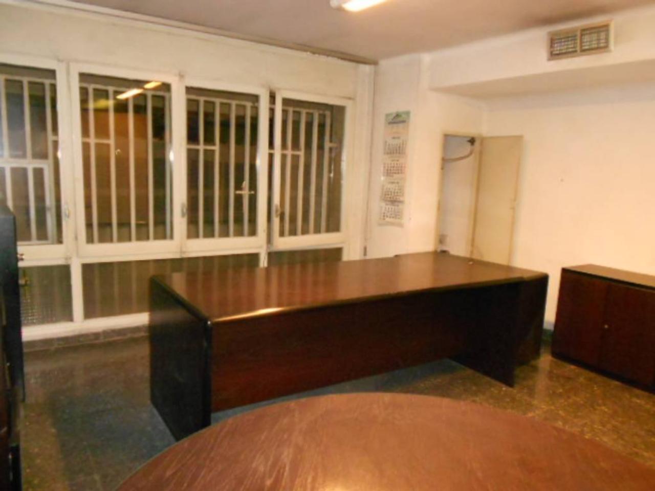 Local en Passeig i Rodalies