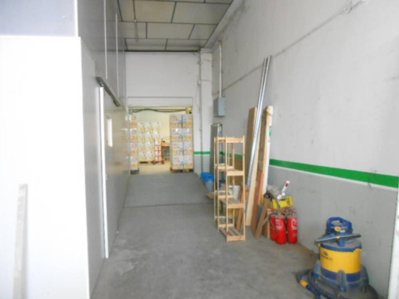 Nave en ZONA ENTRADA