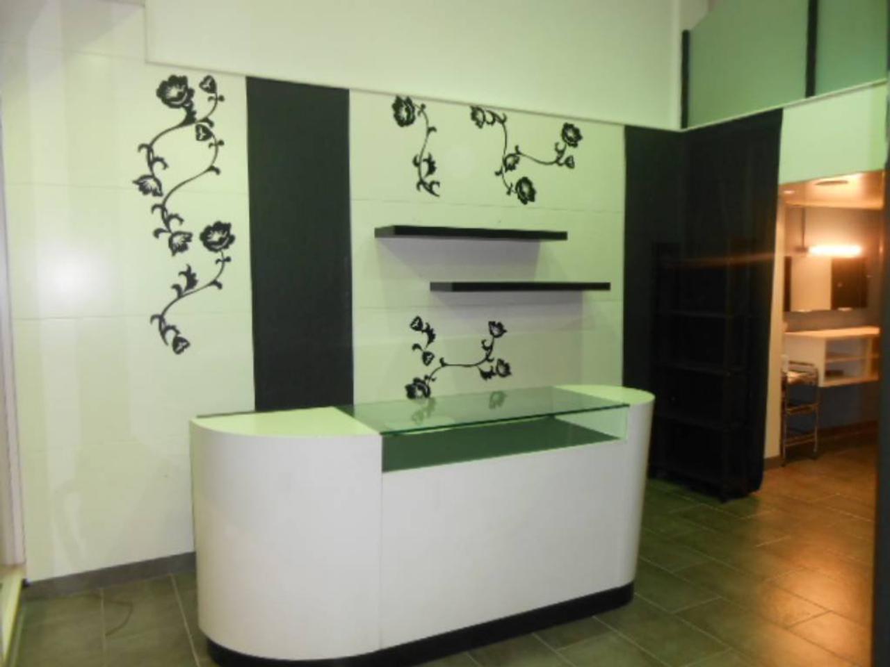 Local en Passeig i Rodalies