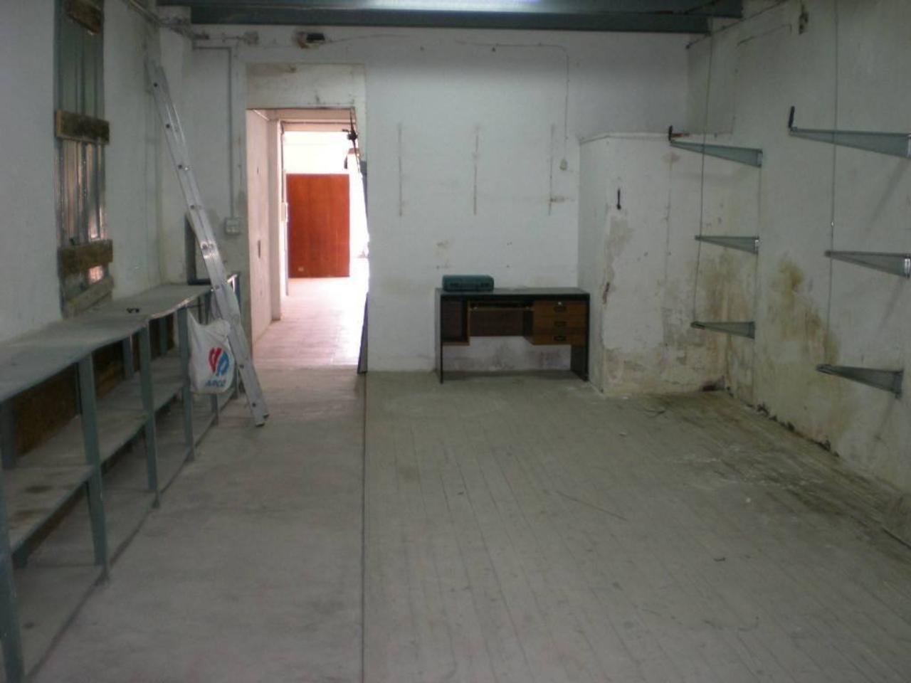 Local en ZONA VALLDAURA