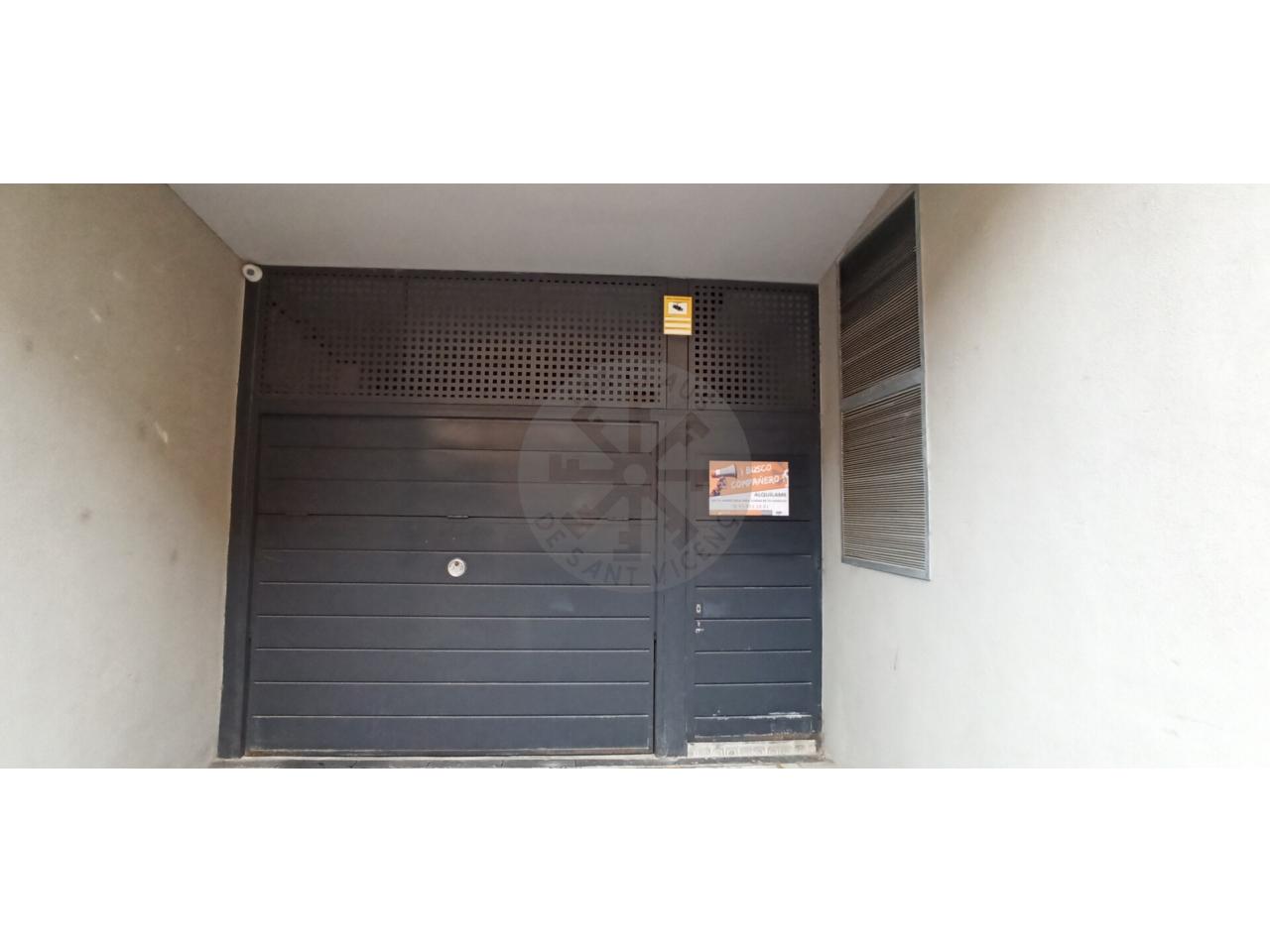 Parking en ZONA INSTITUTO (Sant Vicenç de Castellet)