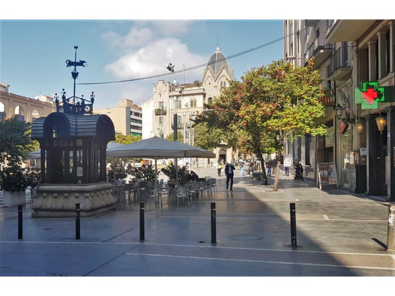 Local en CARRER BORN (Manresa)