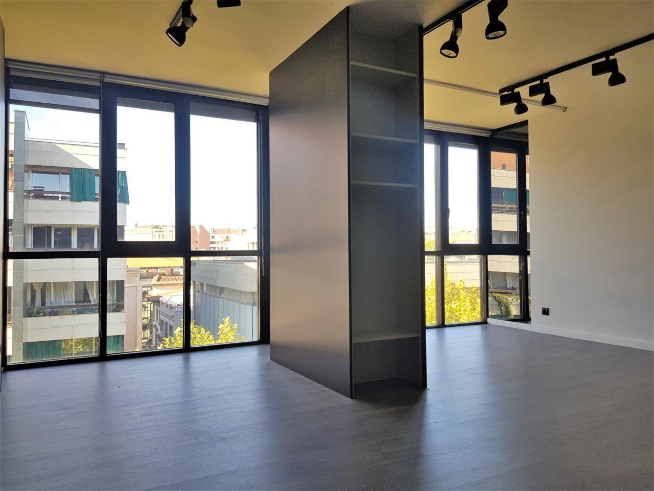 Oficina en PASSEIG (Manresa)