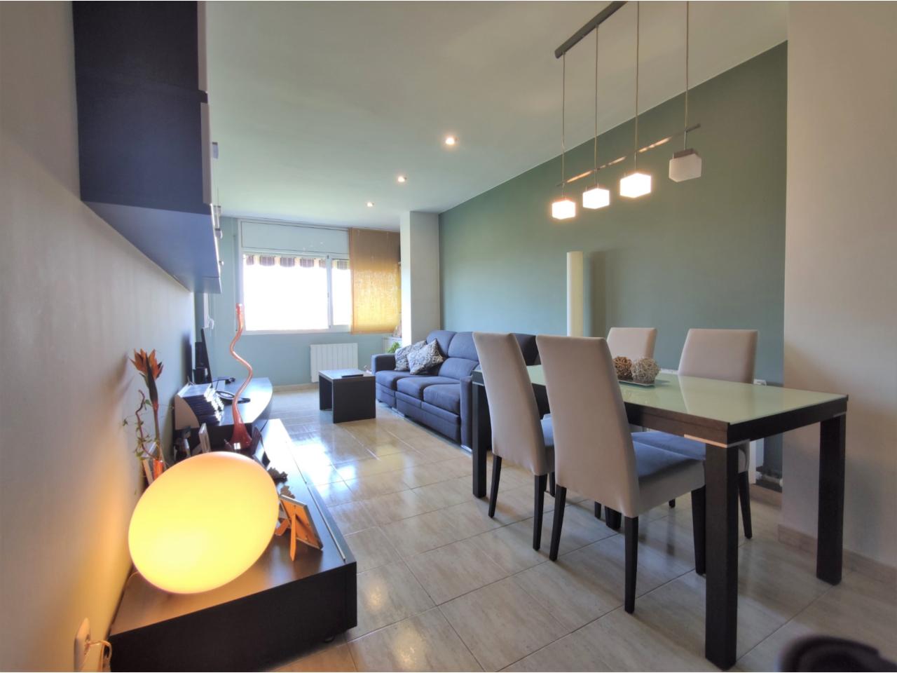 Piso en A TOCAR DE L´HOSPITAL GENERAL (Manresa)