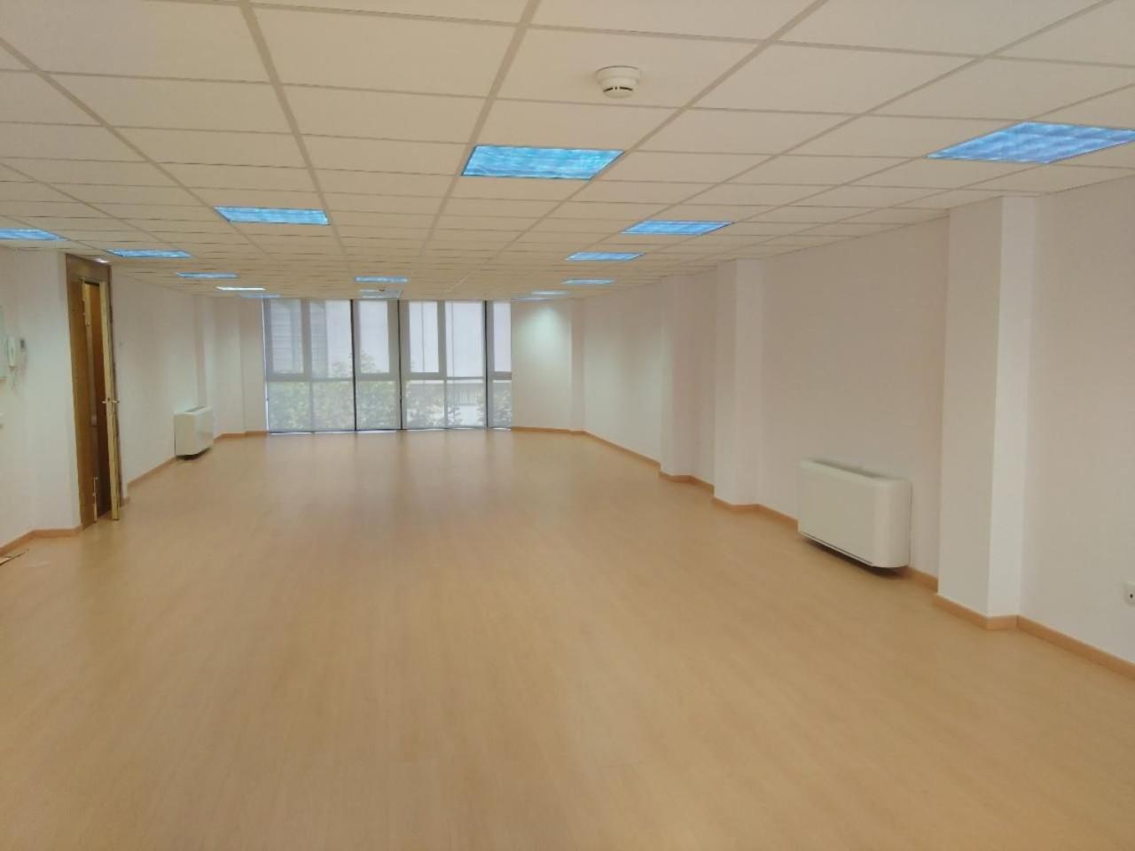 Oficina en PASSEIG (Manresa)