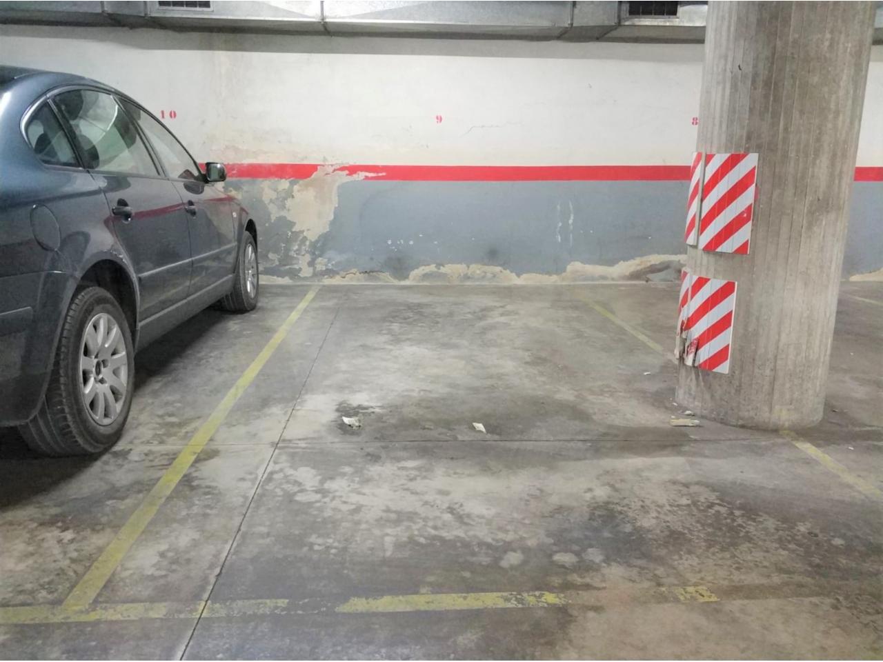 Parking en PLAÇA DE L´ EXCURSIONISME (Manresa)