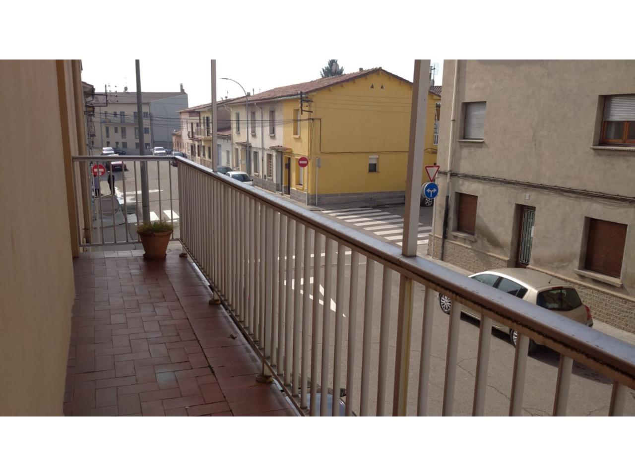 R24 Casa en venta en Manlleu por 190.000 € 000831