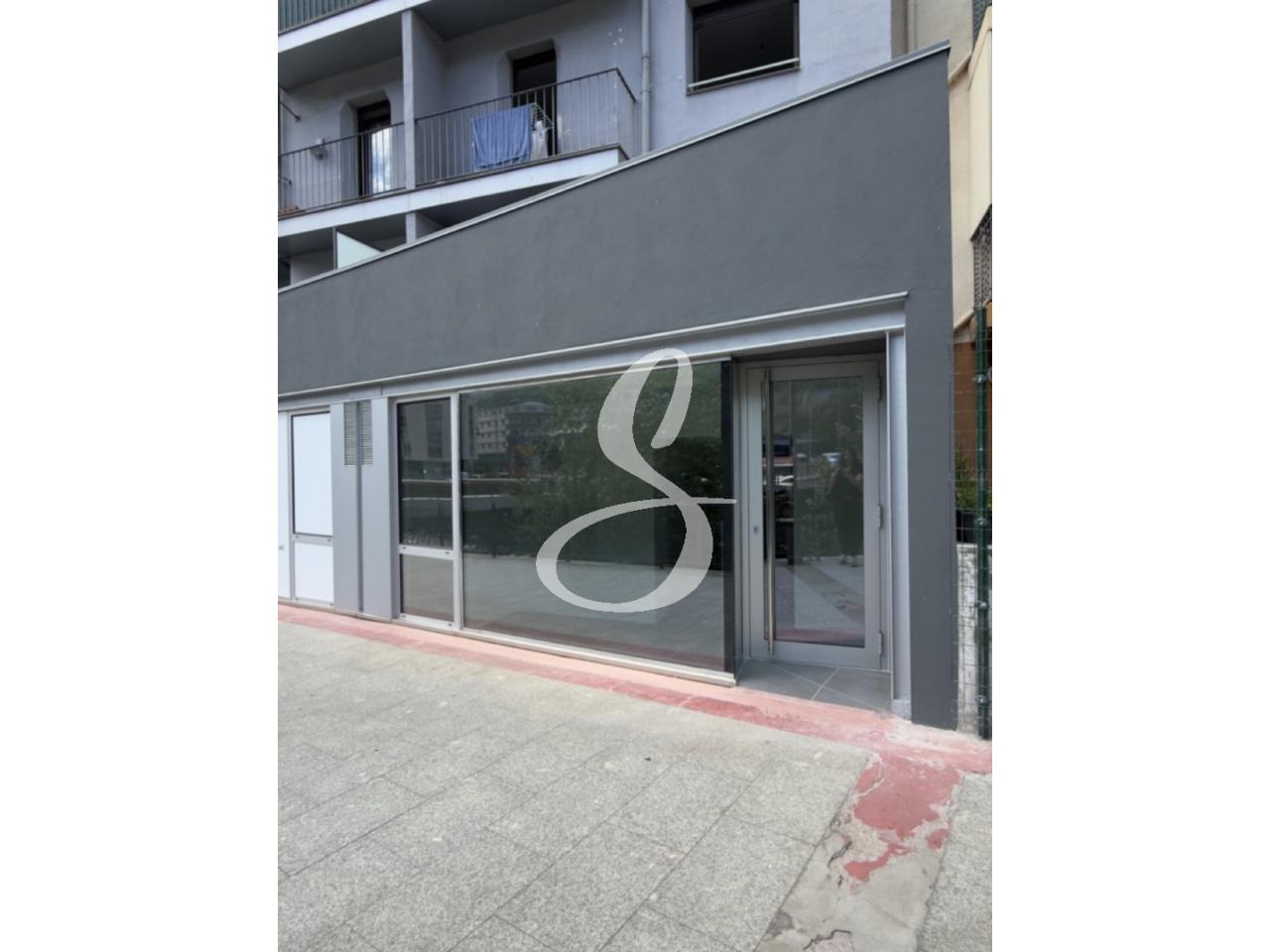 Local comercial en lloguer al Avinguda Doctor Mitjavila