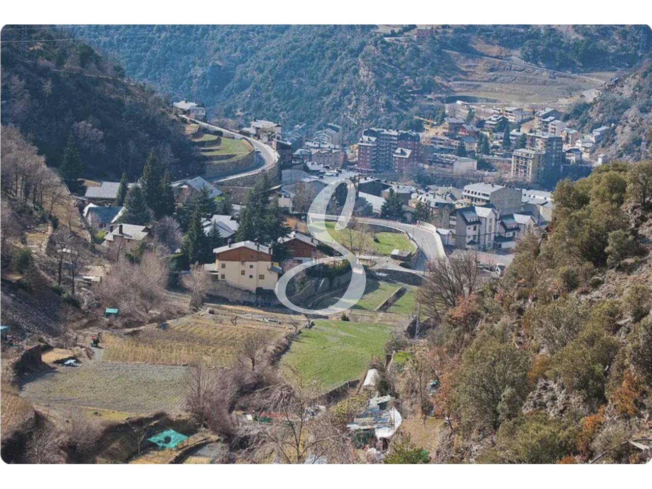 Parcel.la en venda a Aixirivall