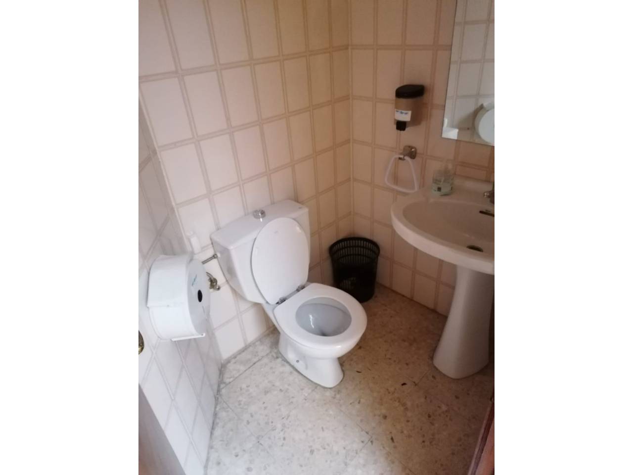 locales-comerciales en merida · casco-historico 300000.00€