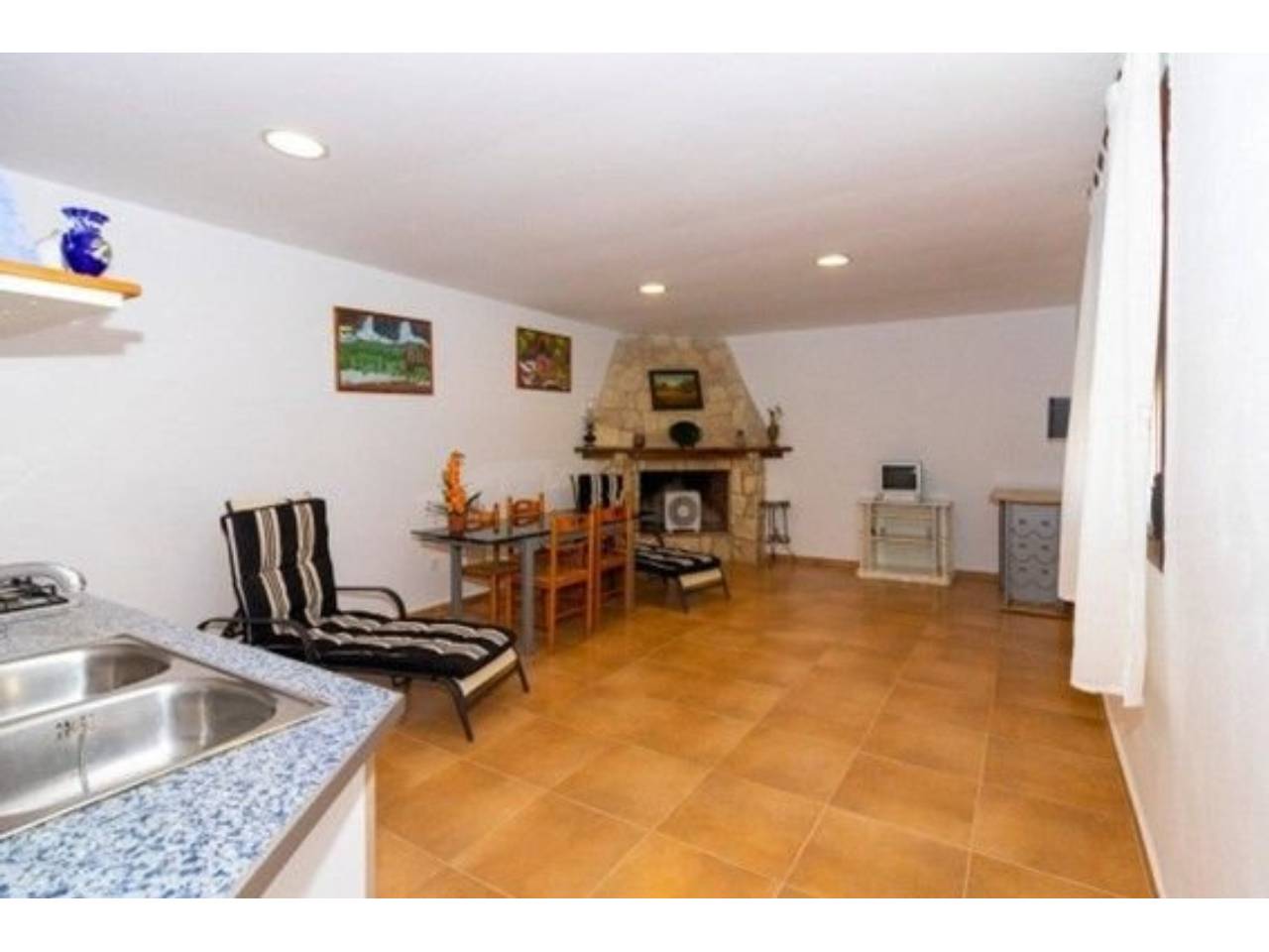 finca-rustica en almendral · almendral 350000.00€