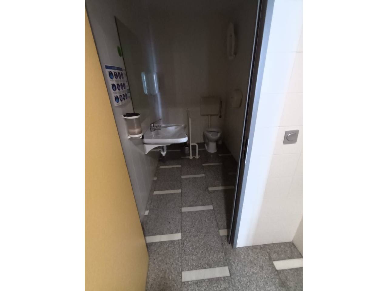 locales-comerciales en merida · casco-historico 320000.00€