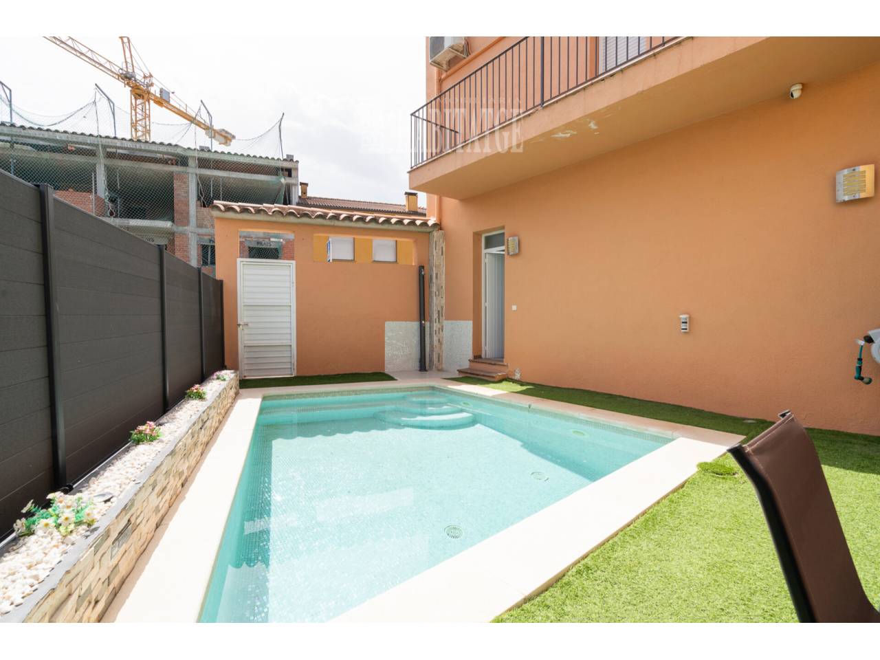 Casa EN VENTA a TORELLÓ