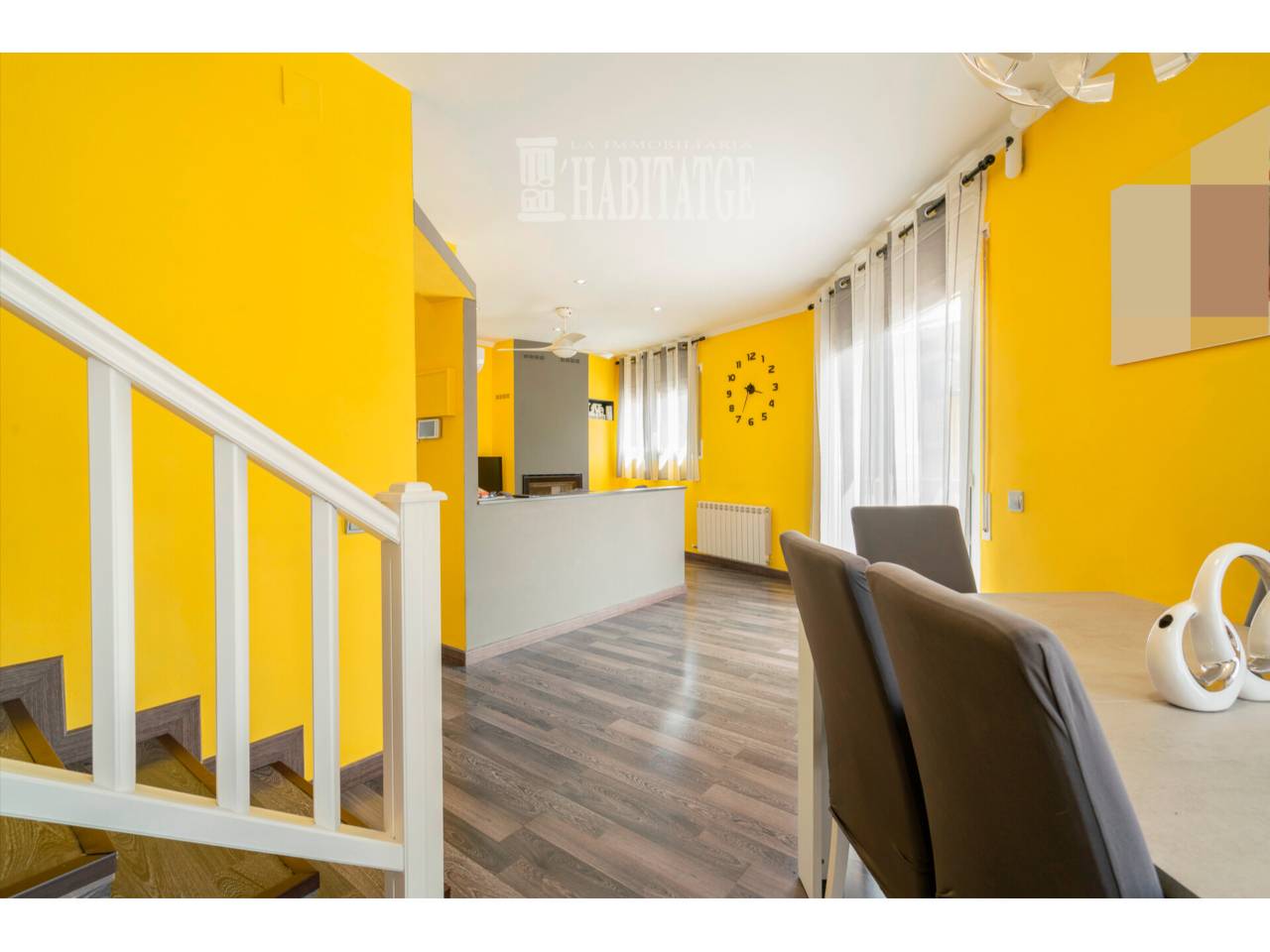 Casa EN VENTA a TORELLÓ