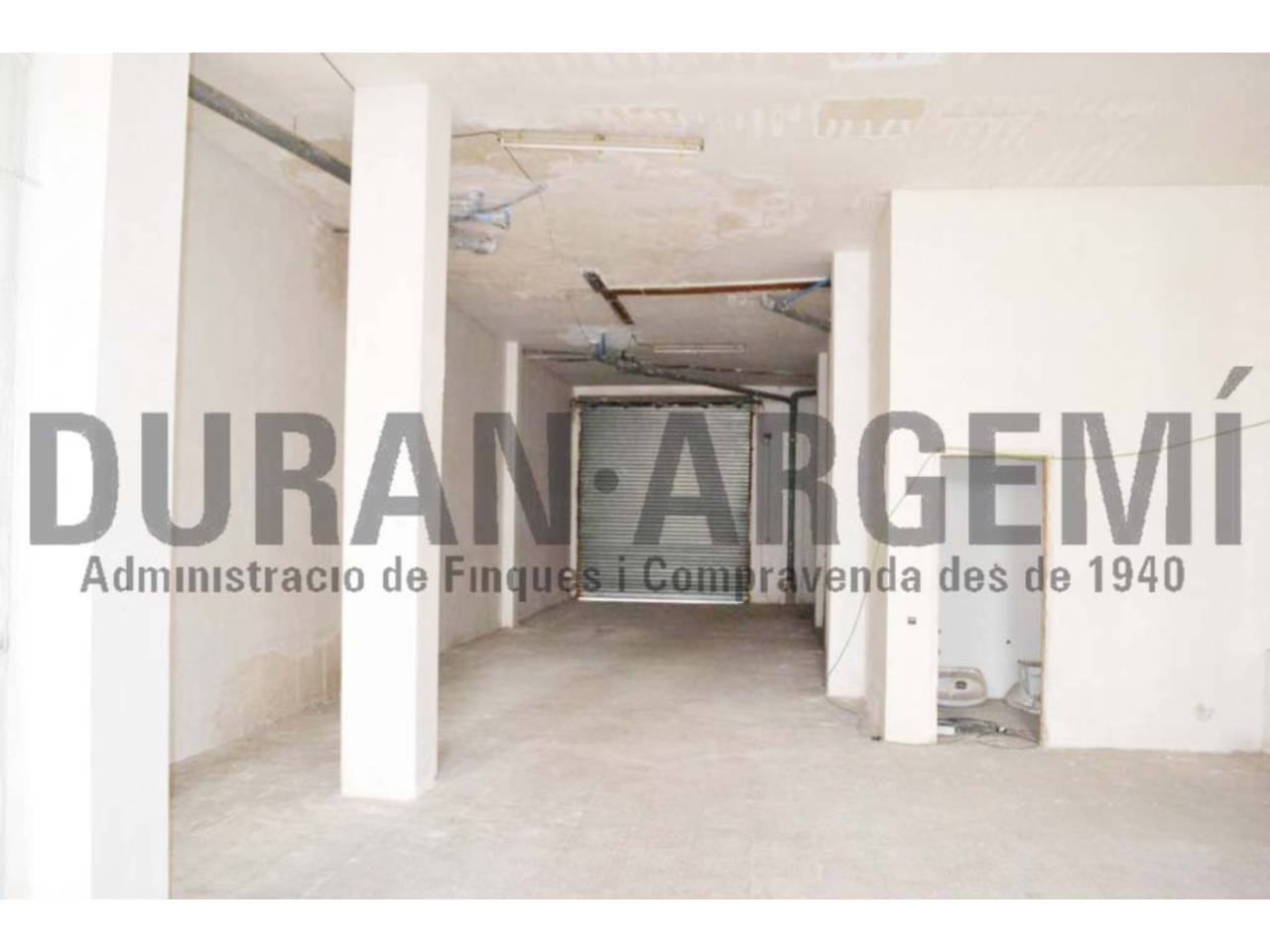 LOCAL EN VENDA A PONLE NOU- ZONA OLIMPICA 