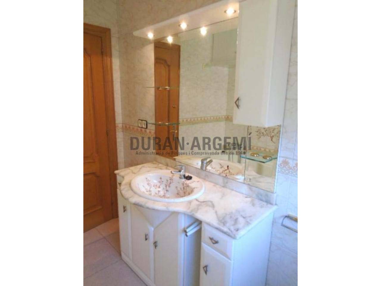 PISO EN VENTA EN POBLE NOU- ZONA OLIMPICA 