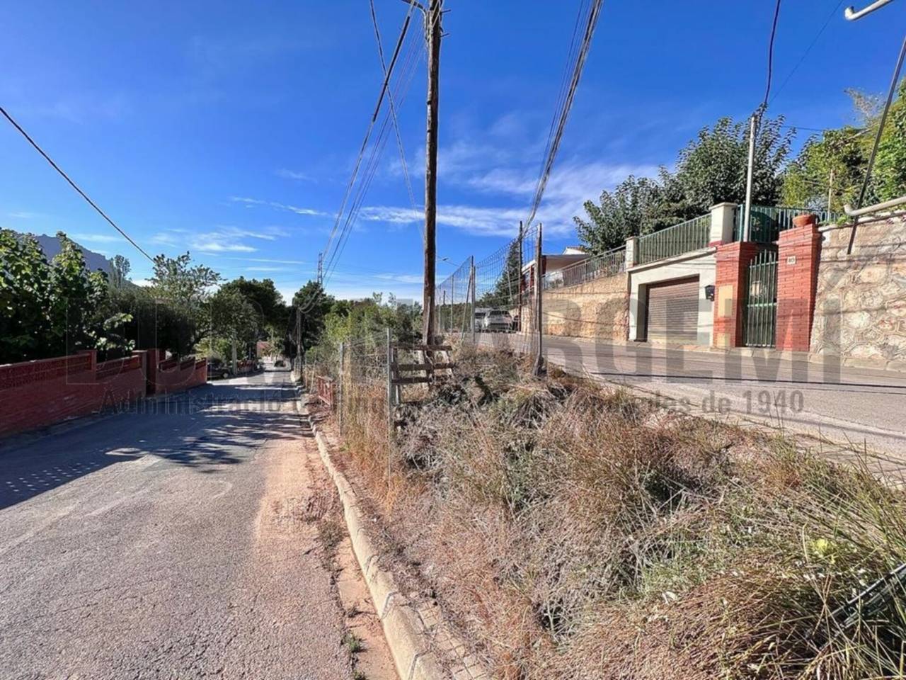 TERRENY URBANIZABLE A CAN SERRA, VACARISAS 