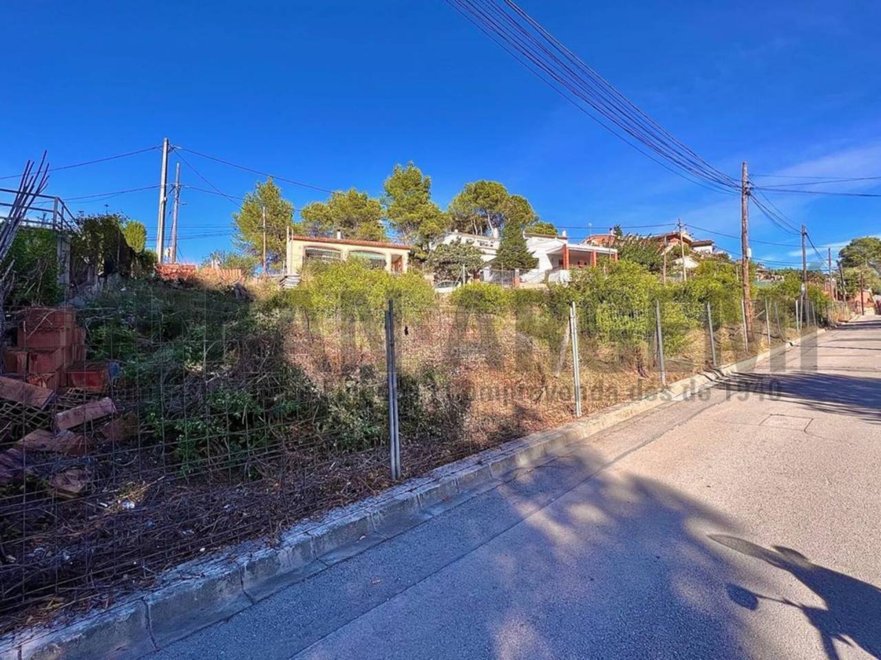 TERRENY URBANIZABLE A CAN SERRA, VACARISAS 