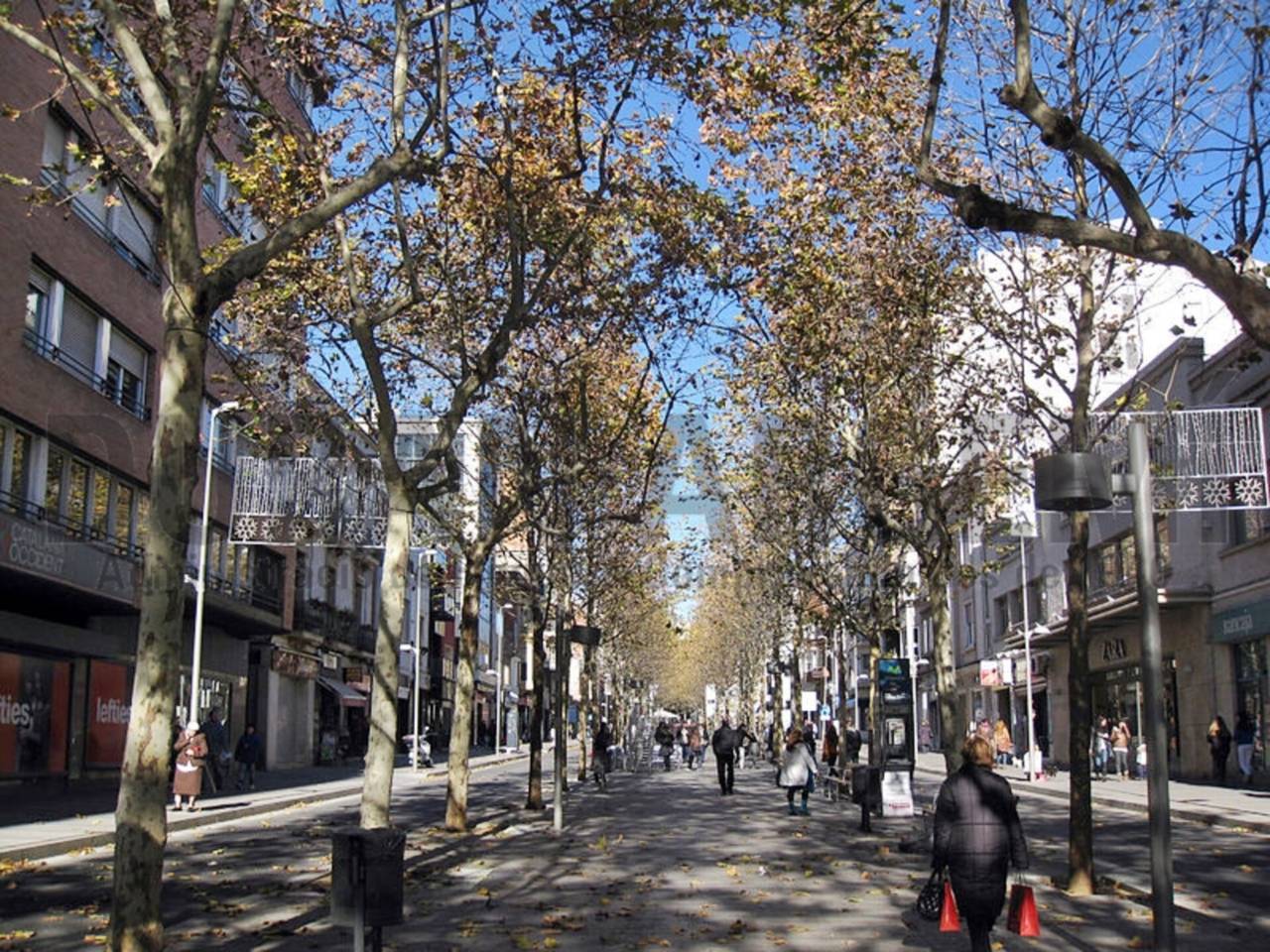  Local en Venda al Centre