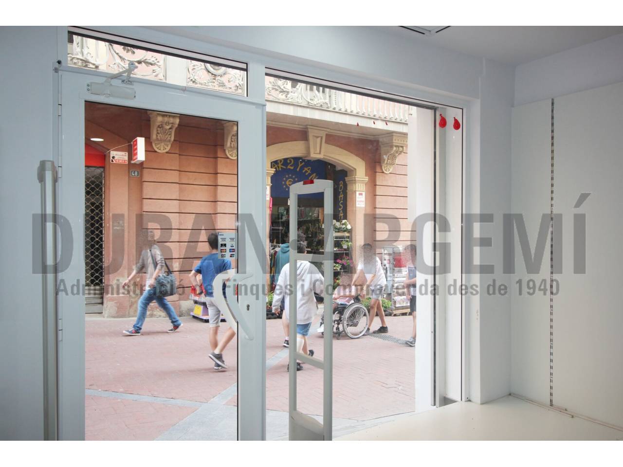 LOCAL DE LLOGUER AL CENTRE DE TERRASSA 