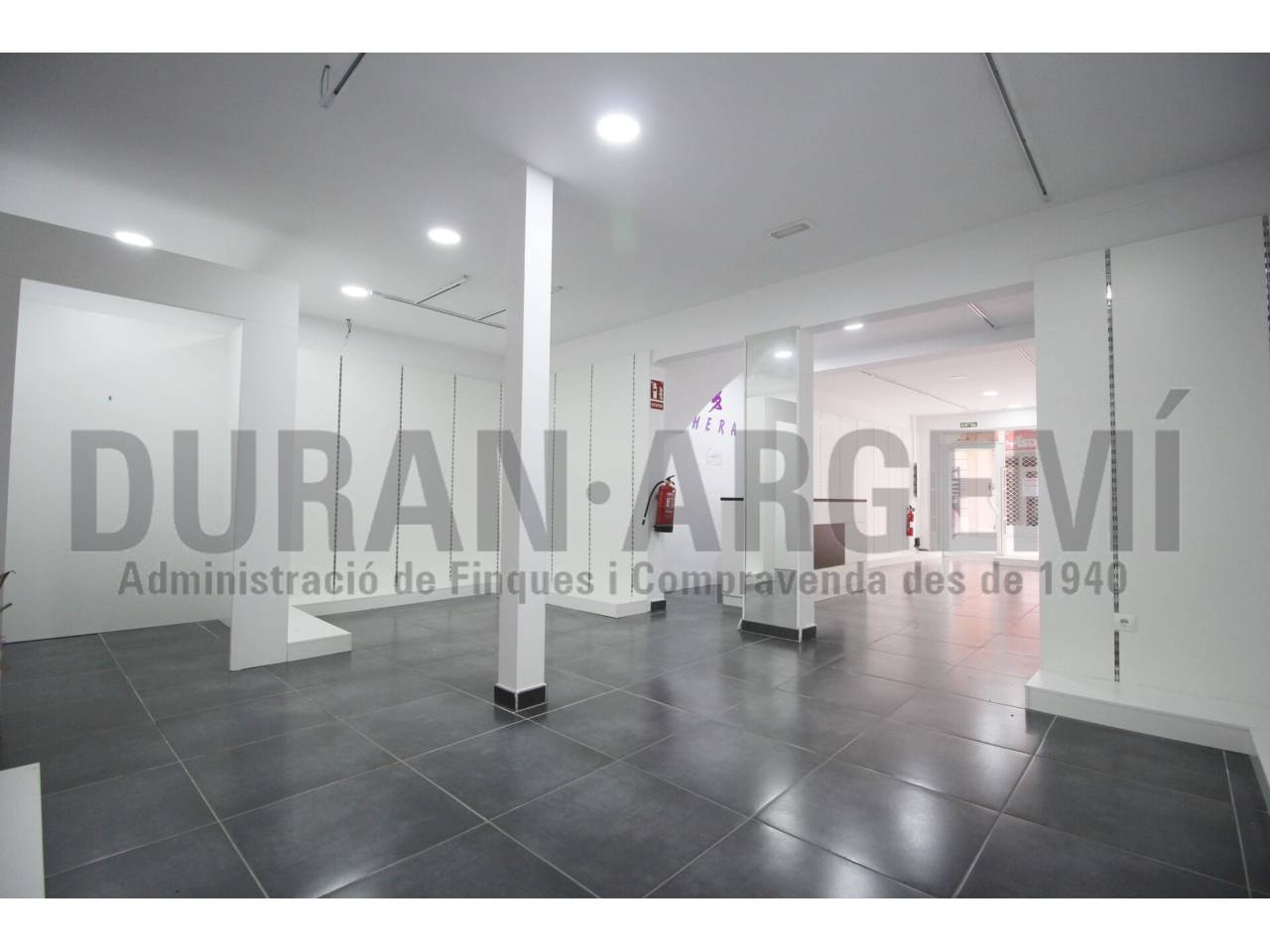 LOCAL DE LLOGUER AL CENTRE DE TERRASSA 