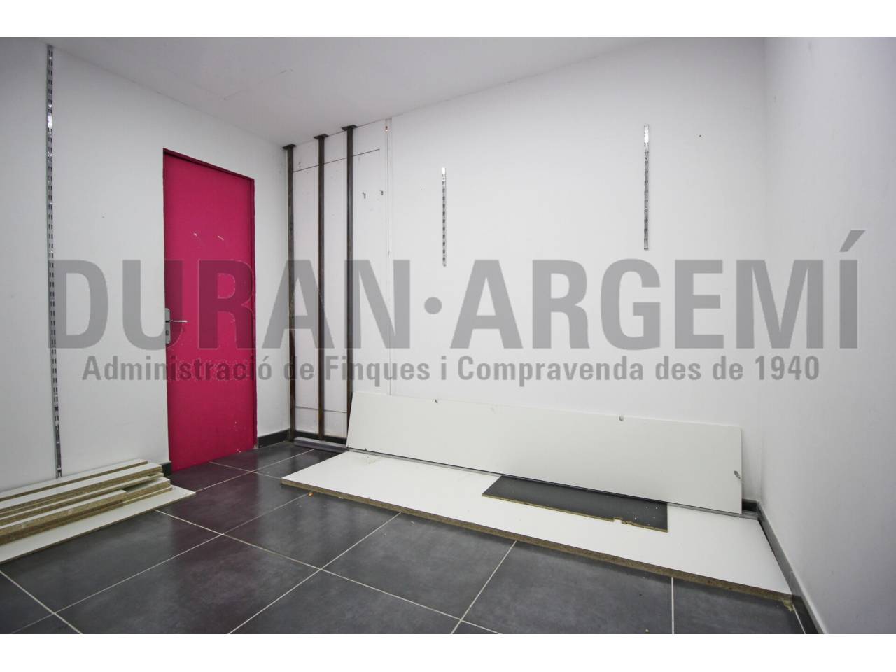 LOCAL DE LLOGUER AL CENTRE DE TERRASSA 