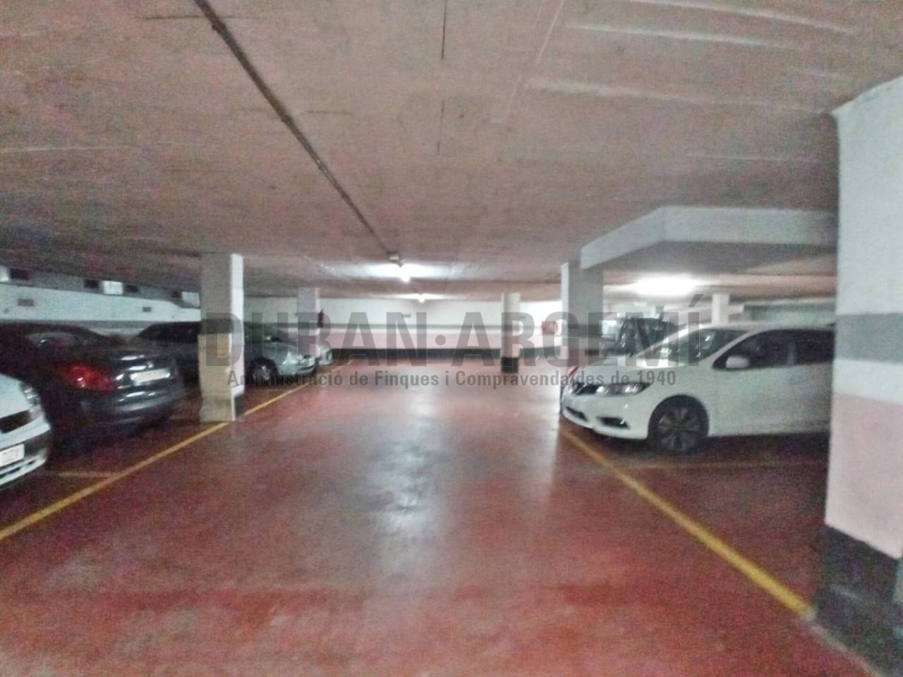 Plaza de Aparcamiento en Alquiler en Zona Escuelas