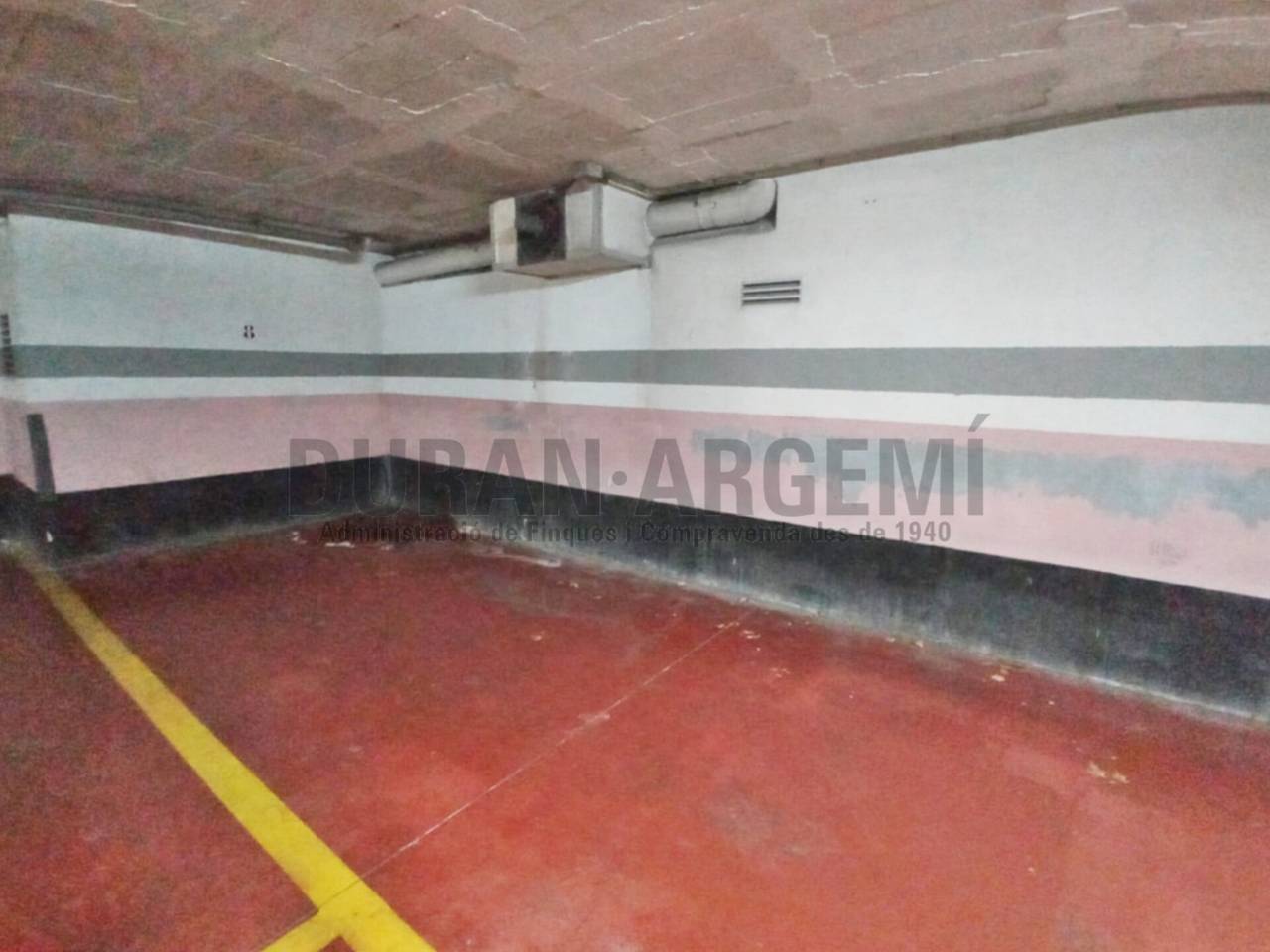 Plaza de Aparcamiento en Alquiler en Zona Escuelas