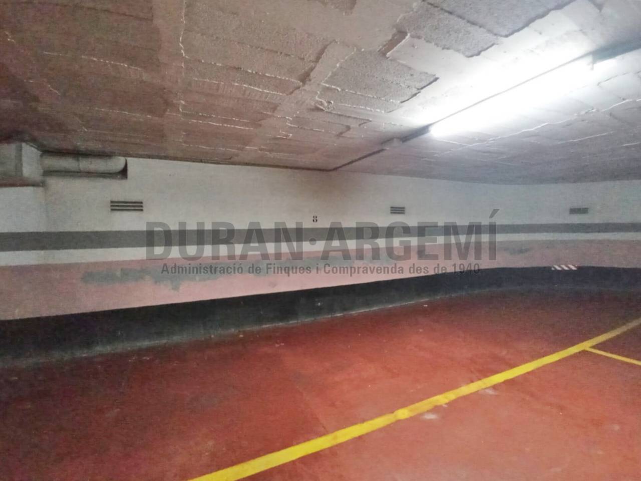 Plaza de Aparcamiento en Alquiler en Zona Escuelas