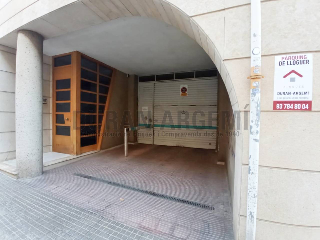 Plaza de Aparcamiento en Alquiler en Zona Escuelas