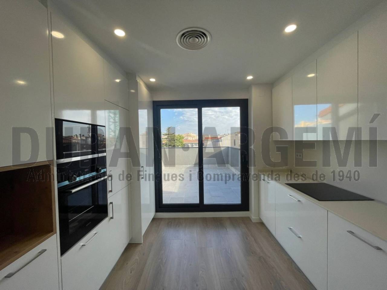 Duplex en venta en Sant Pere(08225)