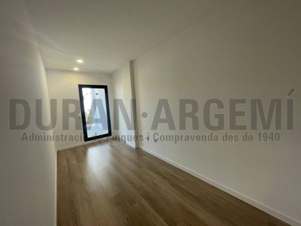 Duplex en venta en Sant Pere(08225)