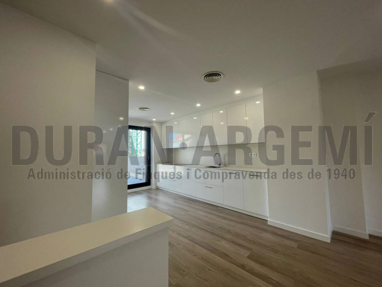 Duplex en venta en Sant Pere(08225)
