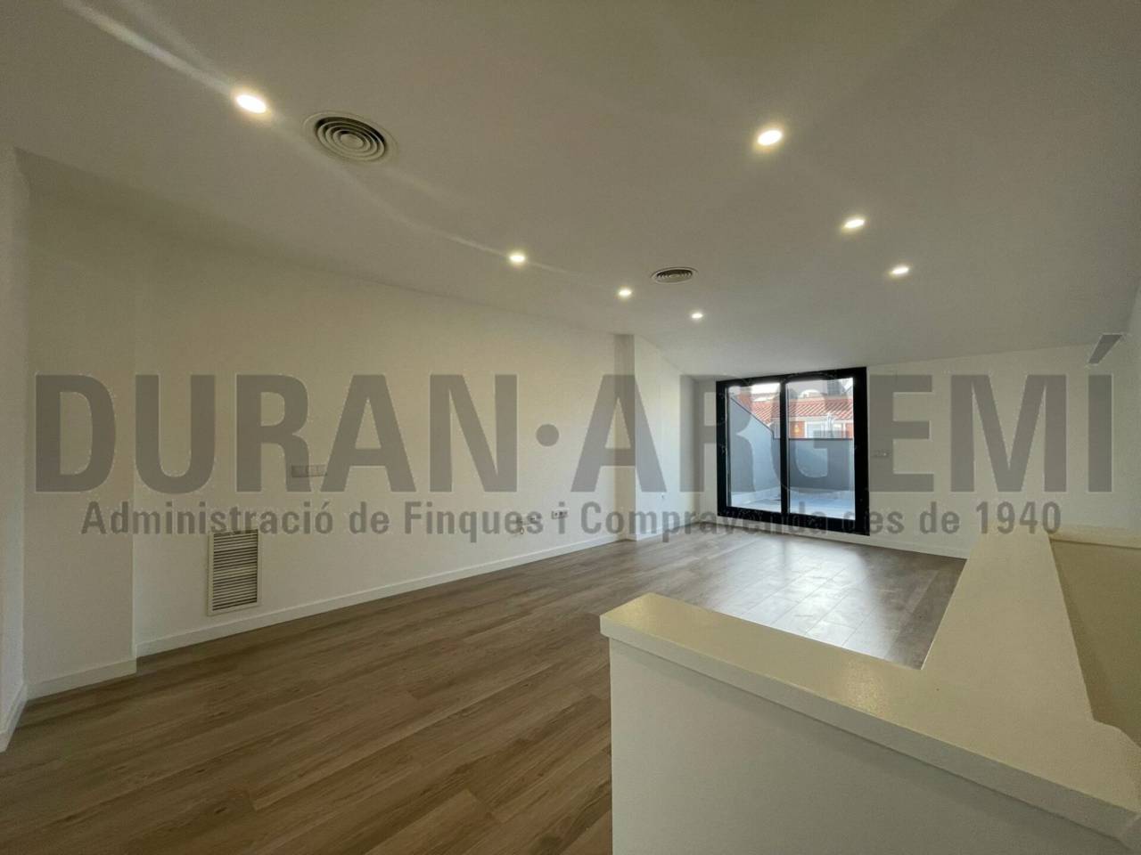 Duplex en venta en Sant Pere(08225)