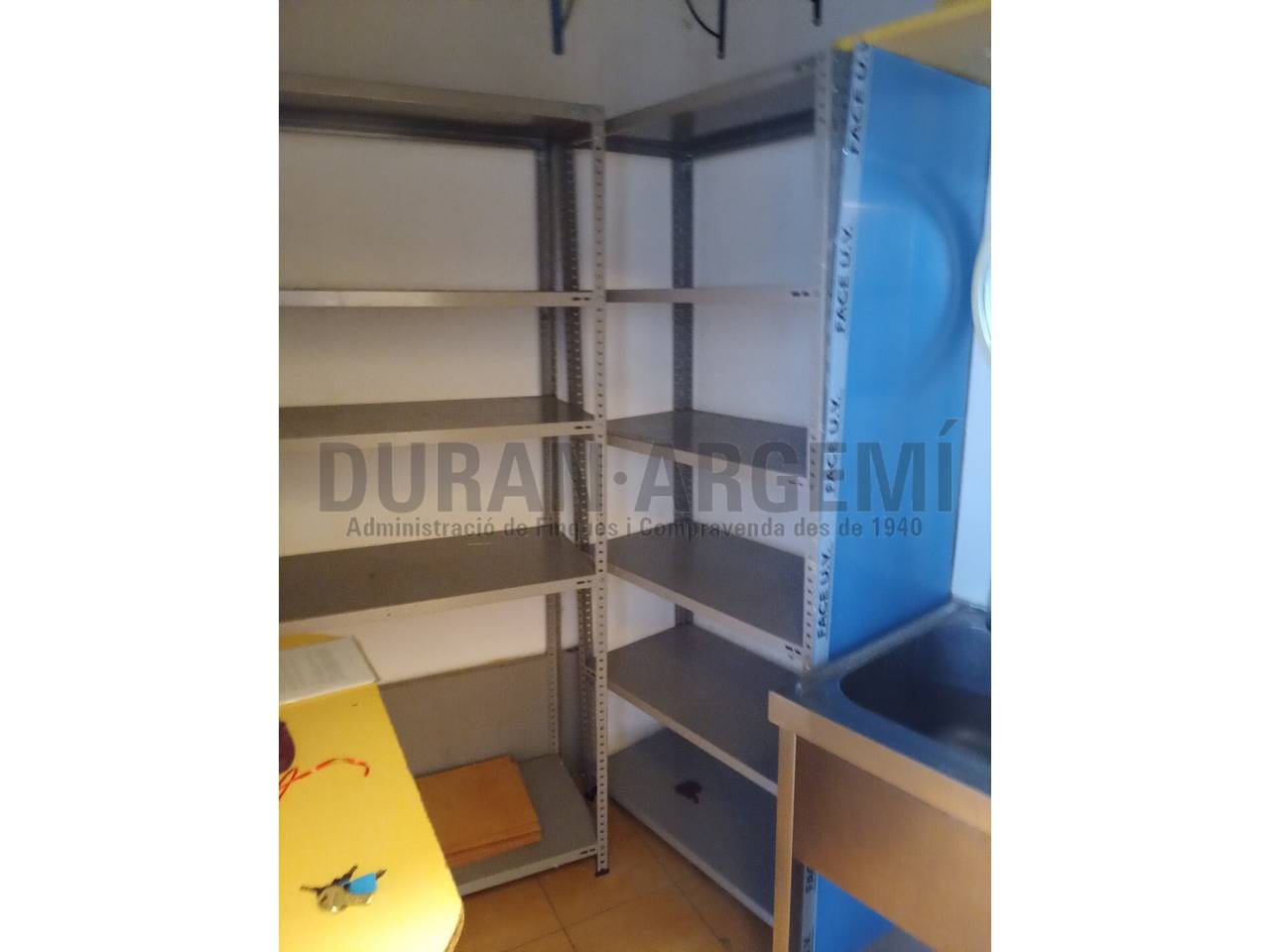 Local comercial de lloguer a la Plaça Vella