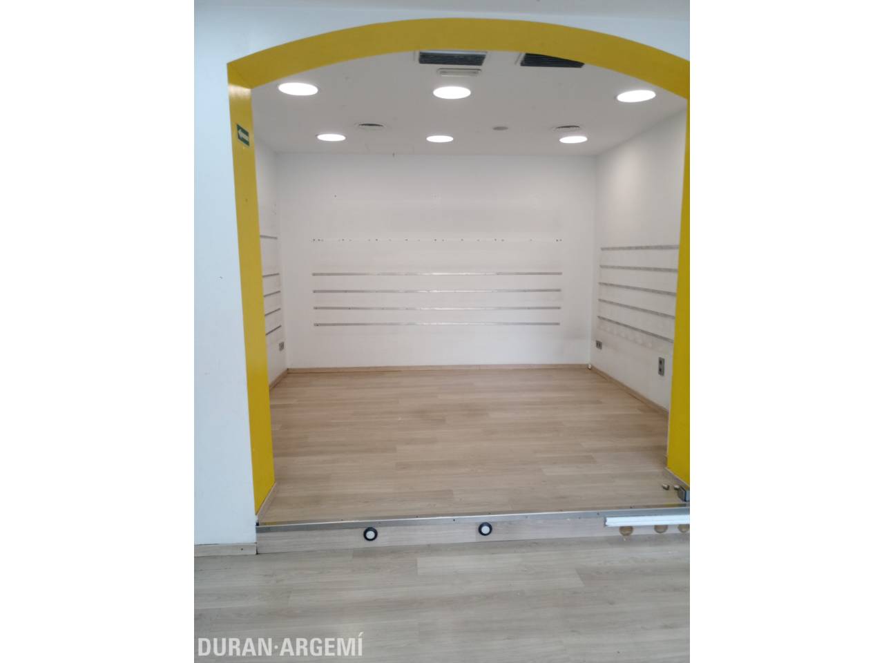 Local comercial en alquiler en la Plaza Vieja