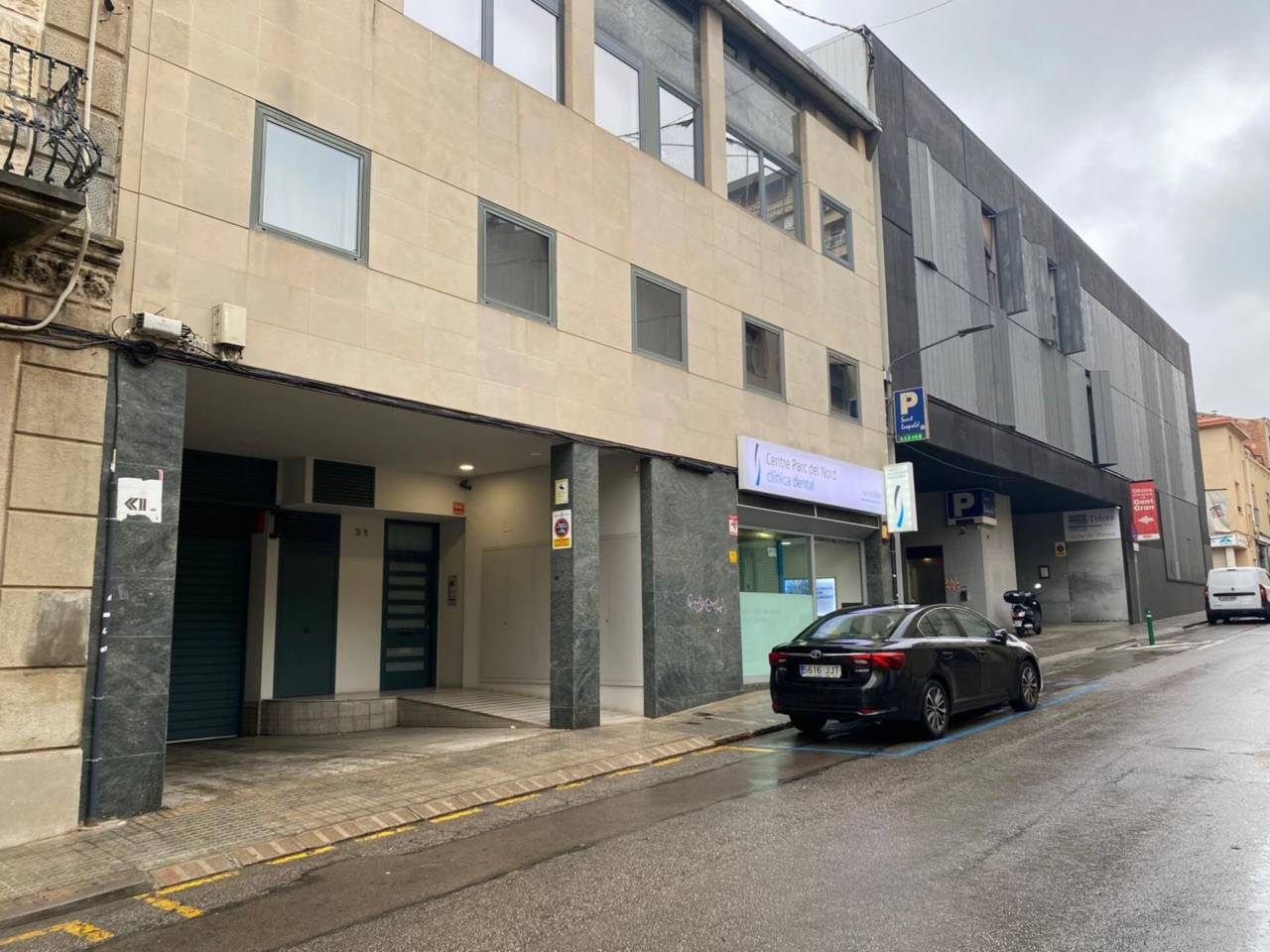 Plaça d'aparcament en venda al carrer Sant Leopold * Cotxe petit