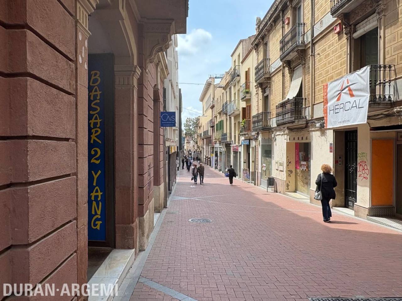Local comercial de lloguer al centre – Primera línia comercial
