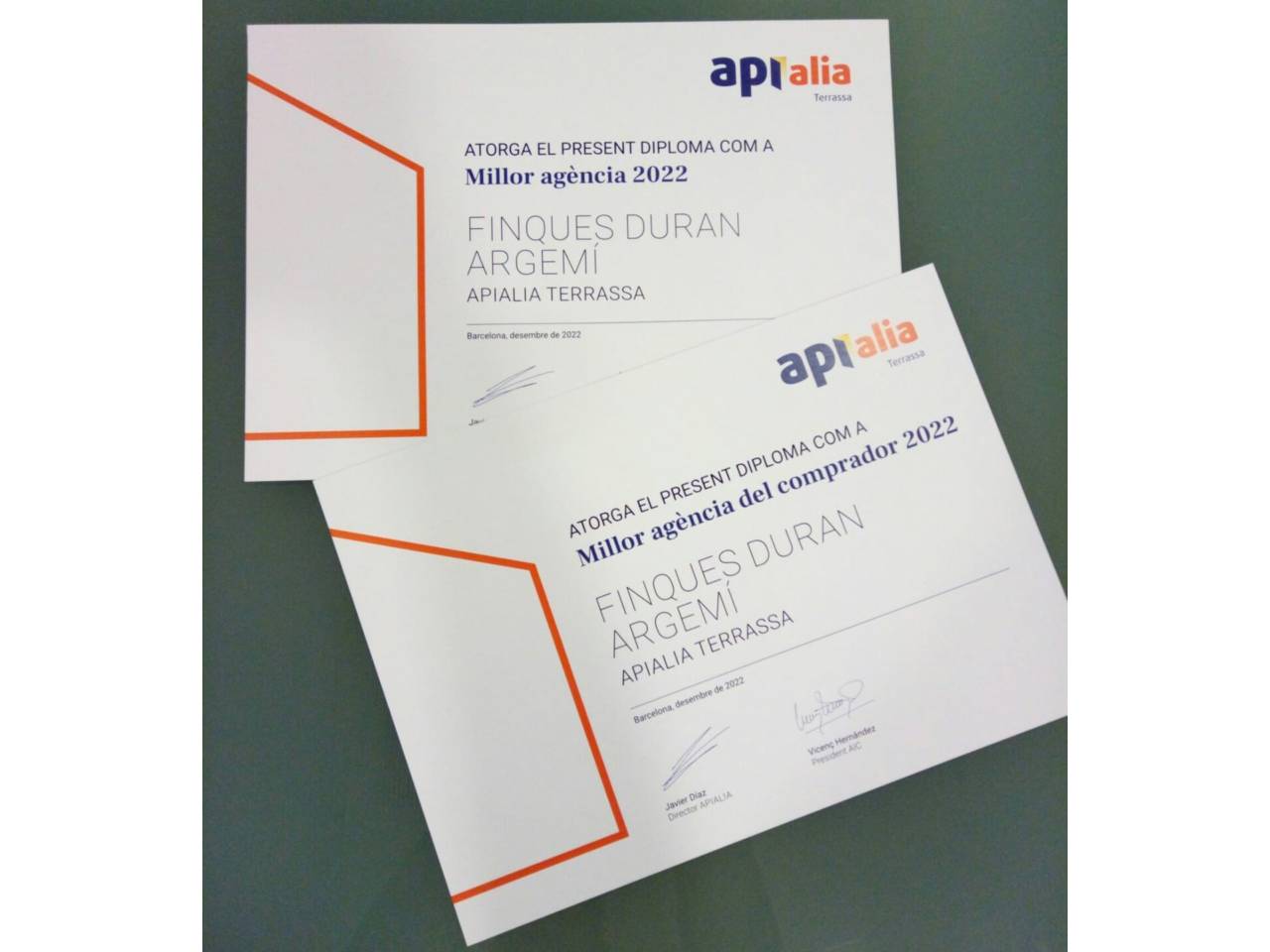 Local comercial en alquiler en el centro - Primera línea comercial